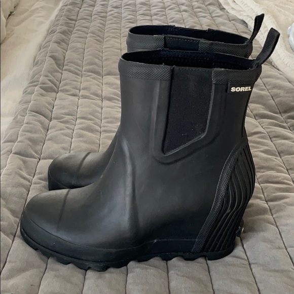 Sorel Shoes - Sorel wedge rain boots